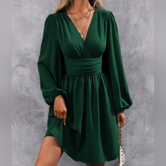 Full-Length Dress with Ruched Waist and Skirt Slit Dark Green